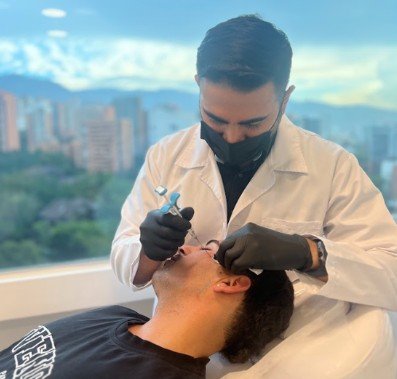 Tipos de ácido hialurónico para armonización facial - Clínica estética Be Dharma de Medellín