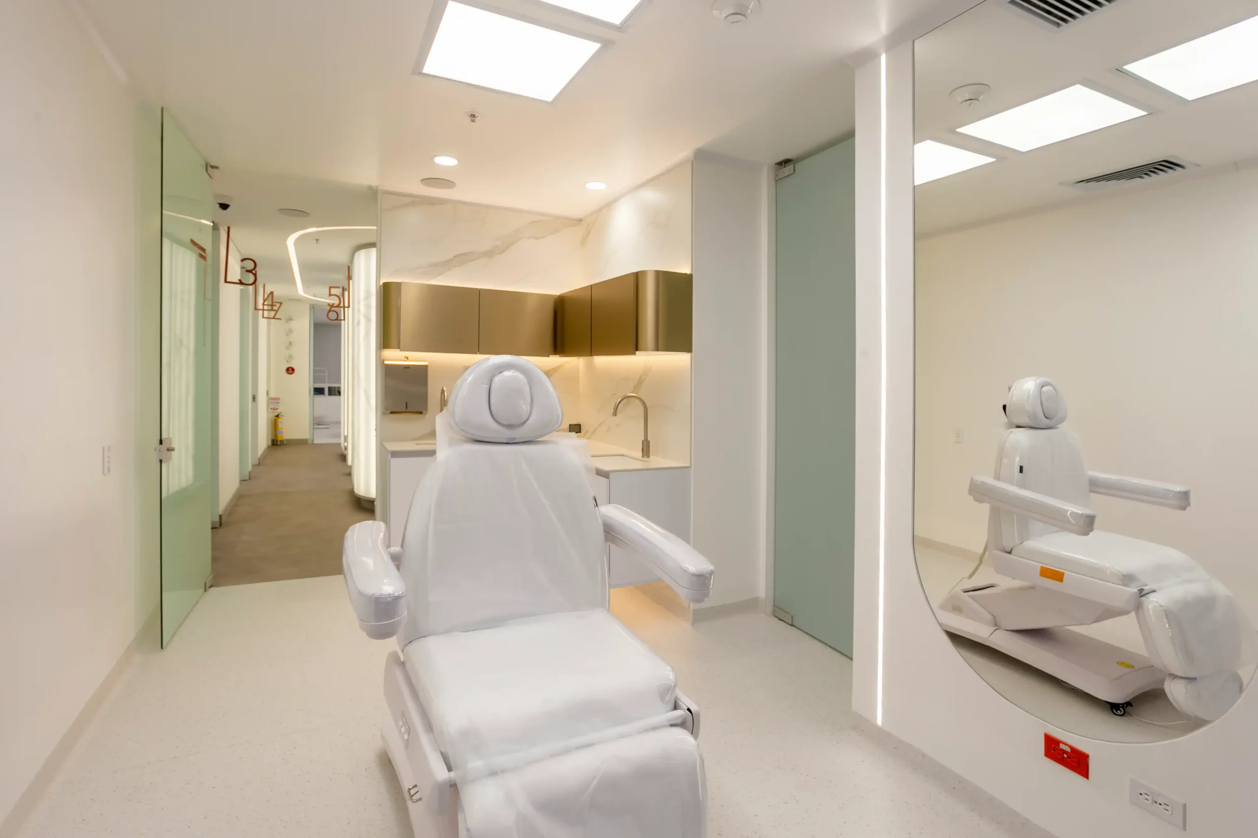 Interior of Clínica Be Dharma at Torre Médica Oviedo in Medellín